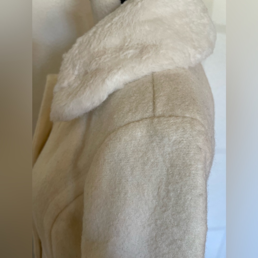 Guess coat - Picture 9 of 10